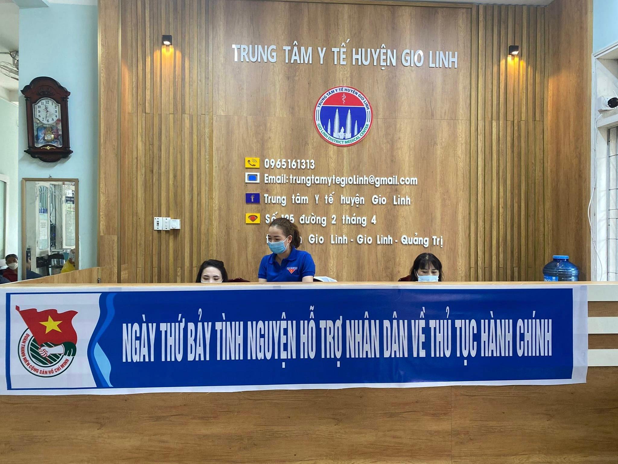 Tuổi trẻ huyện Gio Linh tổ chức “Ngày thứ 7 tình nguyện - giải quyết thủ tục hành chính cho Nhân...